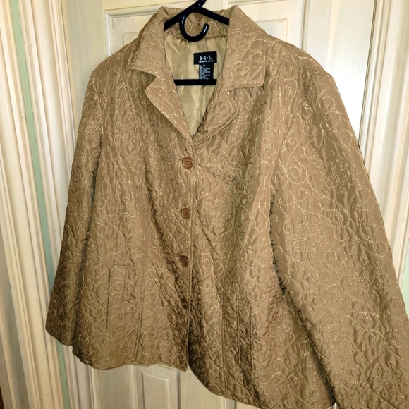 r.q.t. Jackets & Blazers - Womens plus sz 1X Tan scroll stitching Jacket Blazer by R.Q.T.